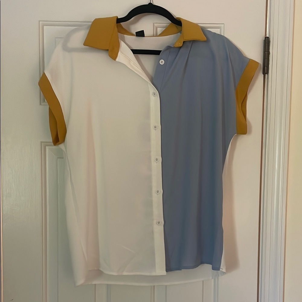 🩷 3/$18 SHEIN Cream and White Buttoned Boxy Top blue mustard yellow button down